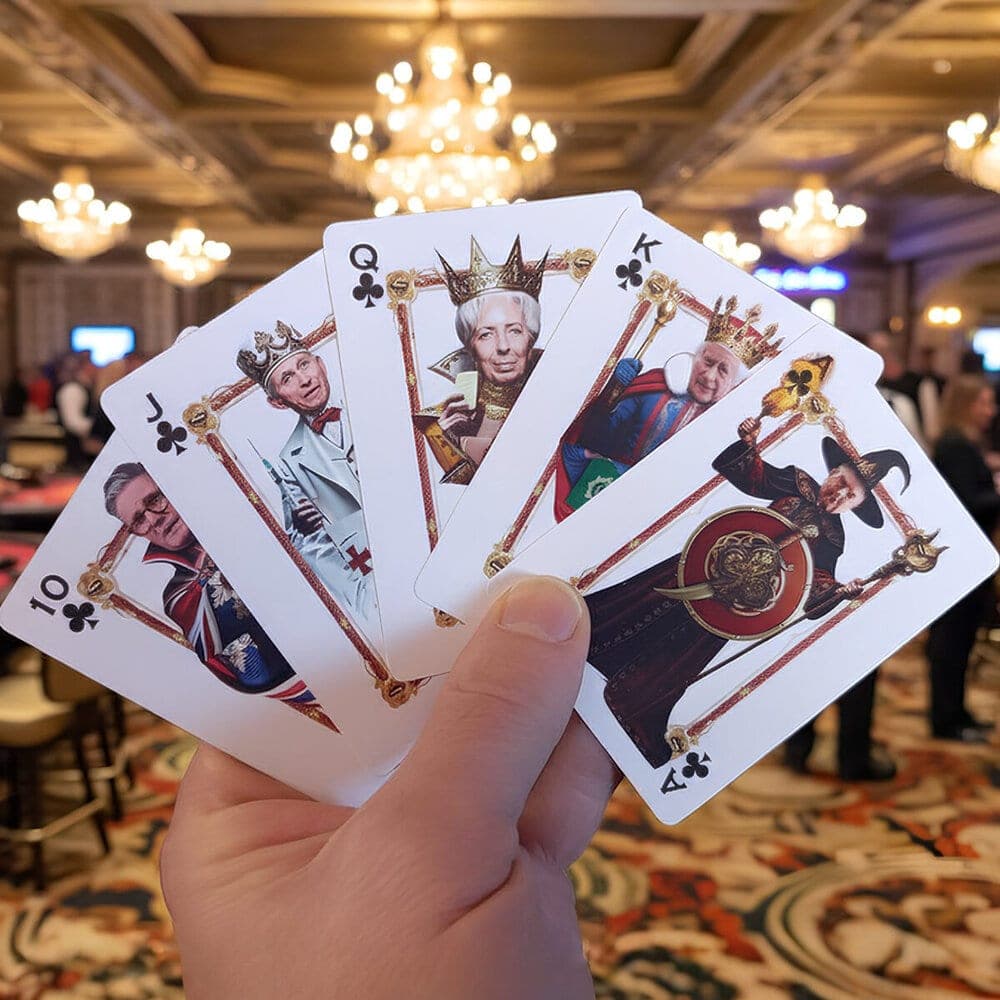 The card deck “World Superheroes”